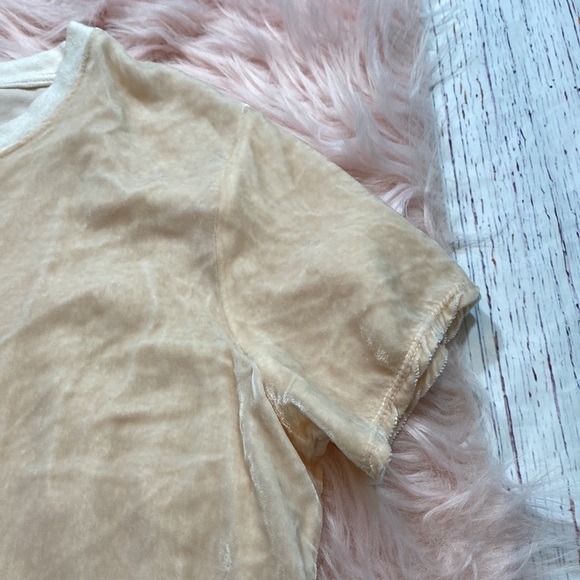 Nation LTD Marie Velvet Short Sleeve Tee Pink Cream sz M - Picture 6 of 13